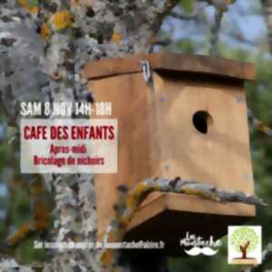 photo Café des enfants - Bricolage de nichoirs