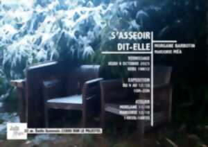 photo S'asseoir dit-elle