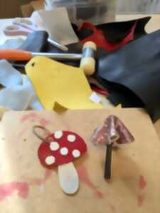 photo Atelier - Mon petit champi' en cuir