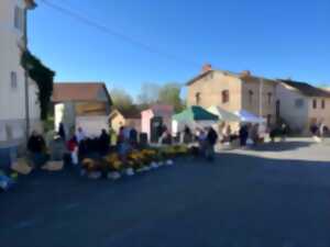 photo Marché aux fleurs et produits du terroir