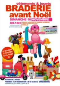 photo Braderie avant Noël - vêtements et jouets