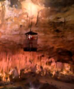 photo Le Père Noël descend dans le Gouffre de Proumeyssac