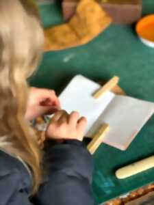 photo Reliure en matériaux de récup'