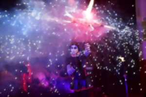 photo Spectacle de feu - Swing, bretelles et étincelles