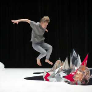 photo Je suis tous les dieux : SORTIR 2025- 2026