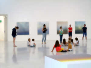 photo C koi l’art contemporain ? · une éclaircie à la verticale