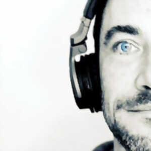 photo Nocturne sur le Village de Noël avec DJ Tovsky Baxton