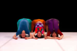 photo Les jambes à son cou