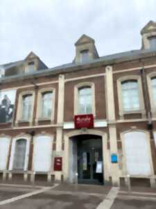 photo L'envers du décor du music - hall de Colette