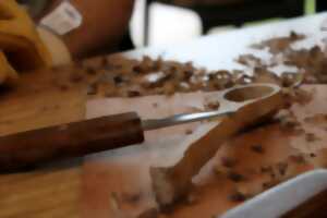 photo Sculptez un objet en bois