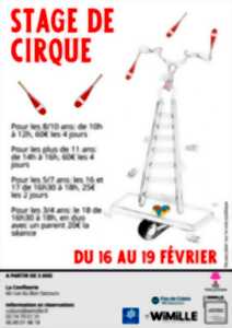 photo Atelier initiation au cirque avec la compagnie Piste sur scène