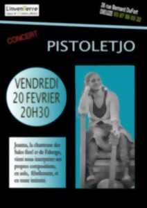 photo Joanna Bertrand, en solo et en toute intimité