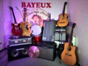 photo Brocante Musicale en intérieur