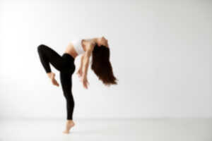 photo Stage cabaret sur chaises