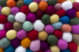 photo Fabrication de semelles en laine feutrée