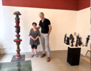 photo Une artiste et son galeriste