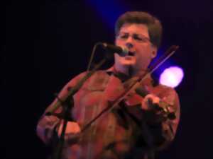 photo Jeudi des thés - Etienne Lagrange (Groupe Lihou) - résidence d'artistes des Fours à Chaux