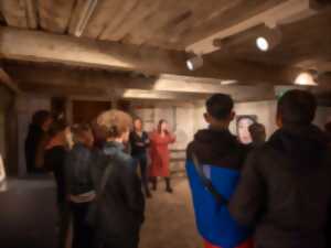 photo Visite signée de l'exposition Panser en société