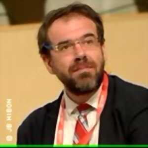 photo Le cul entre deux chaises