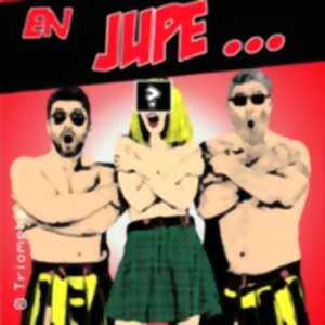 photo En Jupe et Torse Nu