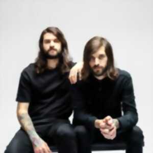 photo Opal in Sky + Give Em Blood