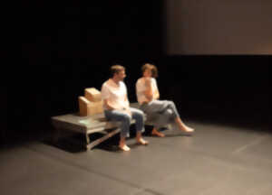 photo SORTIE DE RÉSIDENCE - La Chambre de Warren - Cie Le théâtre dans la forêt