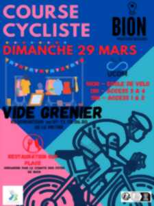 photo Course cycliste et vide-grenier