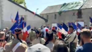 photo Dépots de gerbes à la plaque de ROGER GUATTARY(i)