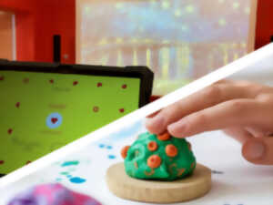 photo Les ateliers de la Microfolie / L’art à modeler