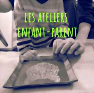 photo Atelier enfant - parent sur table - Poterie Ma terre Née