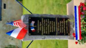 photo Cérémonie à la stèle du 165t Signal Photographic Cie