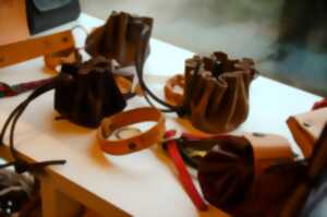 photo Atelier patrimoine (6-12 ans) : travail du cuir
