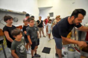 photo Visite guidée d'une miellerie