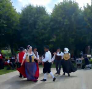photo Marché aux puces et fête champêtre à l'ombre des tilleuls