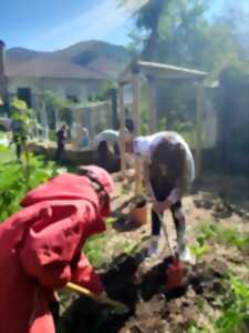 photo Préparation du sol et création d’un potager sur gazon