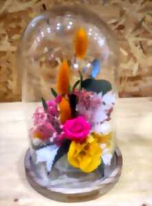 photo Atelier floral – Petite cloche en verre & fleurs séchées