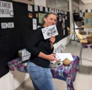 photo CONFÉRENCE GESTICULÉE 