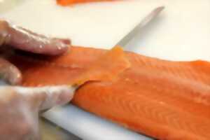 photo Apprenez à trancher le saumon fumé