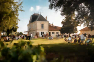 photo Dîner dans les vignes - La grande tablée de Grand Corbin