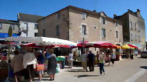 photo Marché hebdomadaire - Thiviers