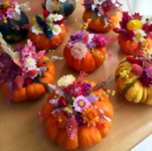 photo Les ateliers du Salon Chambard - La récolte fleurie, courge décorée de fleurs séchées