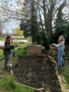 photo Chantier participatif ; 1,2,3 ... A nos plantations !