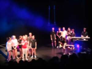 photo Spectacle de la classe cirque du collège de Nexon