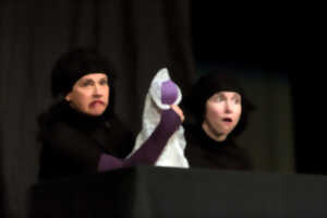 L’Amour Médecin, fantaisies pour 2 comédiennes et 36 sous pulls