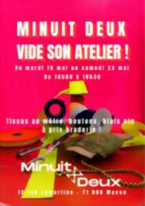 Minuit Deux Vide son atelier