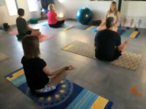 Yoga & Ateliers Bien-Être pour un Dos Détendu