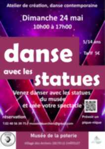 Danse avec les statues