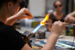 photo Démonstrations et initiations de verre au chalumeau avec Laetitia Andrighetto