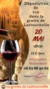 photo Etonnante dégustation de vin dans la Grotte de Lastournelle