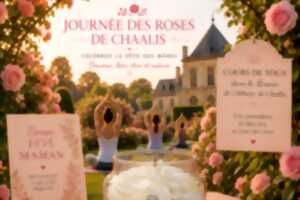 Séance de yoga dans la roseraie du Domaine de Chaalis